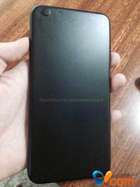 疑iPhone 6模具曝光：超薄机身圆角设计